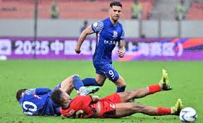 日媒：J2甲府风林45岁后卫山本英臣出轨球队死忠球迷妻子